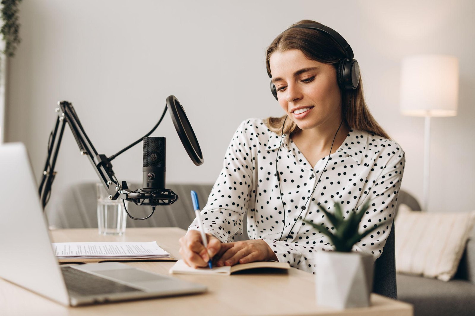 Podcast Transcription Services: When Human Editing Is Worth Paying For